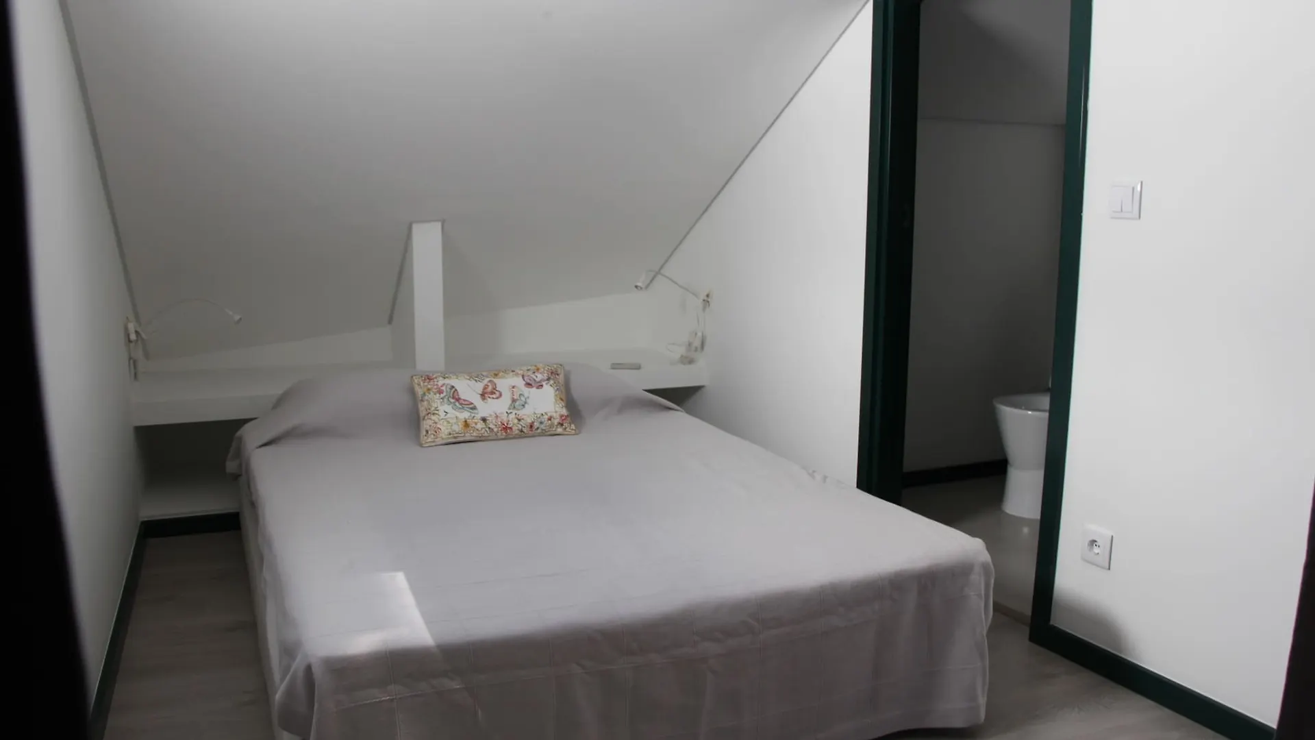 Dobairro Suites At Bairro Alto Lisbon 0*,
